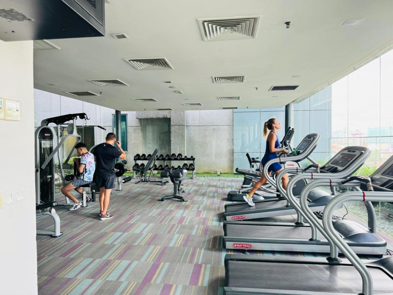 Summer Suites Klcc By Homestay Kuala Lumpur Exterior photo